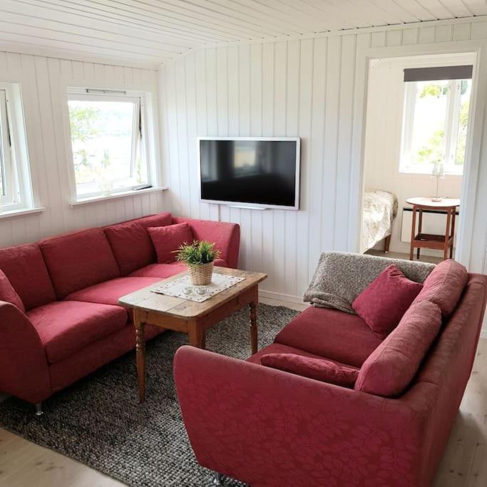 Lys Og Lettstelt Leilighet Med Utsikt Over Byen Apartment Sandefjord Luaran gambar